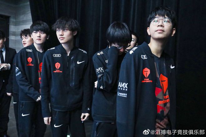 发光芒的球 发光芒的球