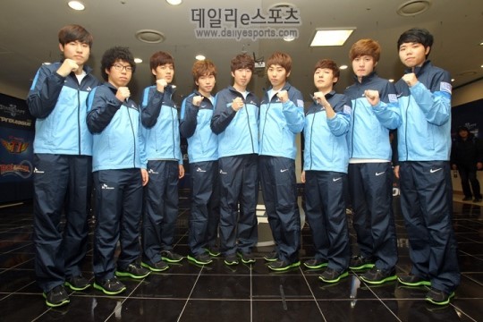 6名球员缺 6名球员缺